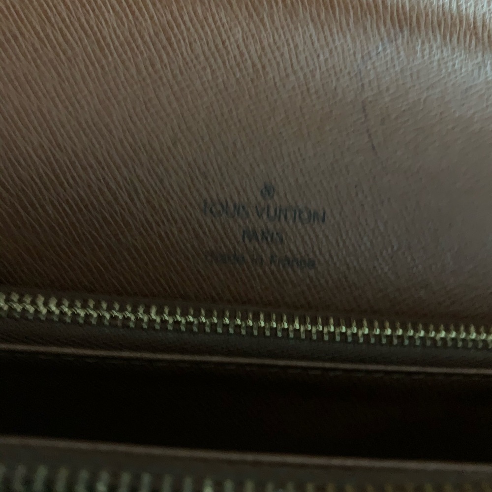 Authentic Louis Vuitton Concorde - Picture 12 of 16